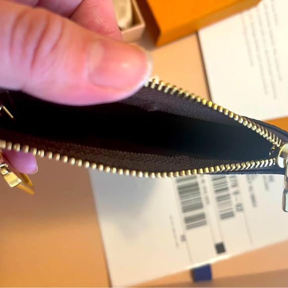 Louis Vuitton Key Pouch - Picture 7 of 8